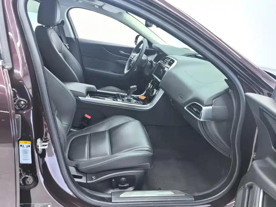 Jaguar XEL — миниатюра 8