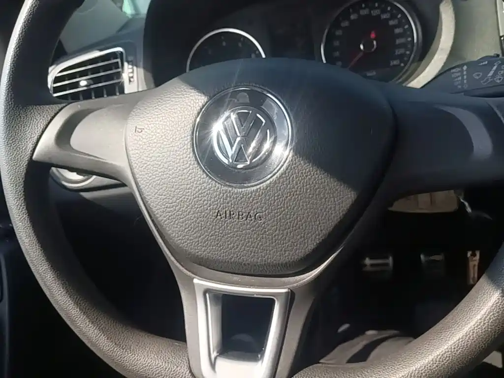 Volkswagen Polo — миниатюра 11