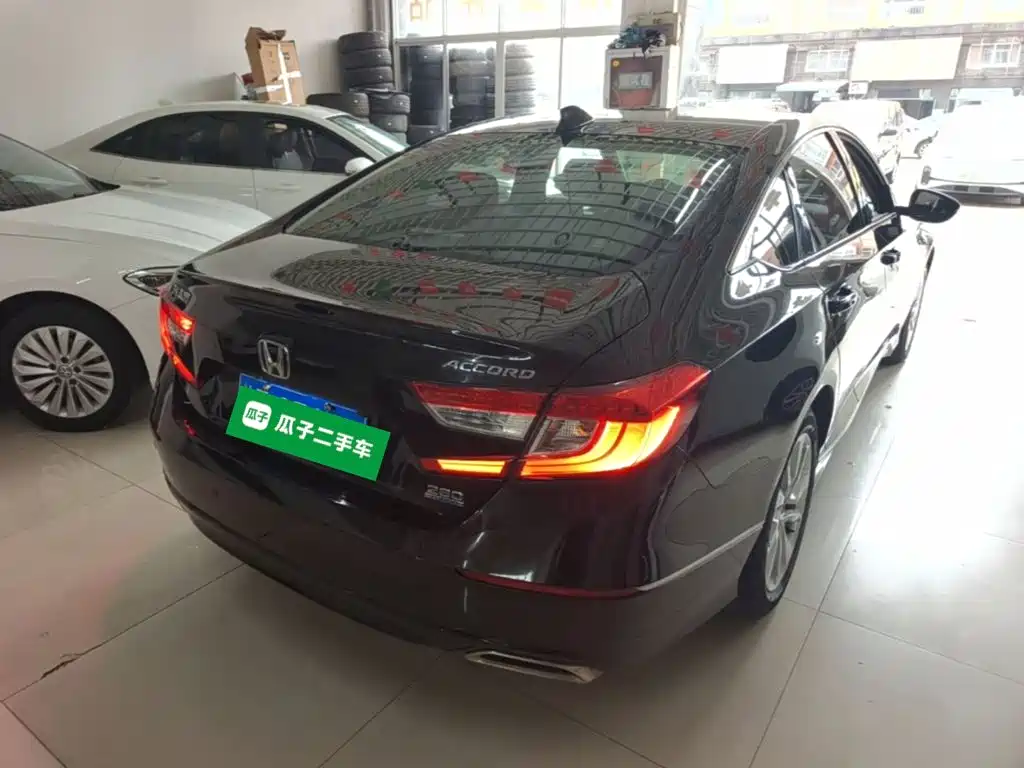 Honda Accord — миниатюра 7
