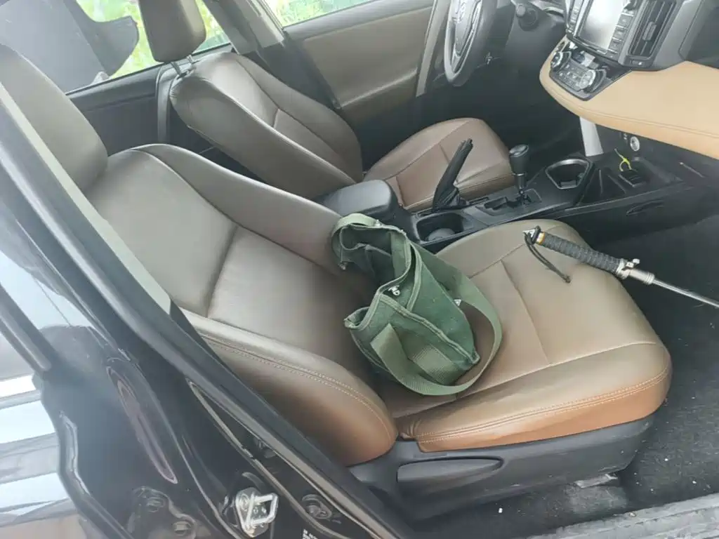 Toyota RAV4 — миниатюра 25