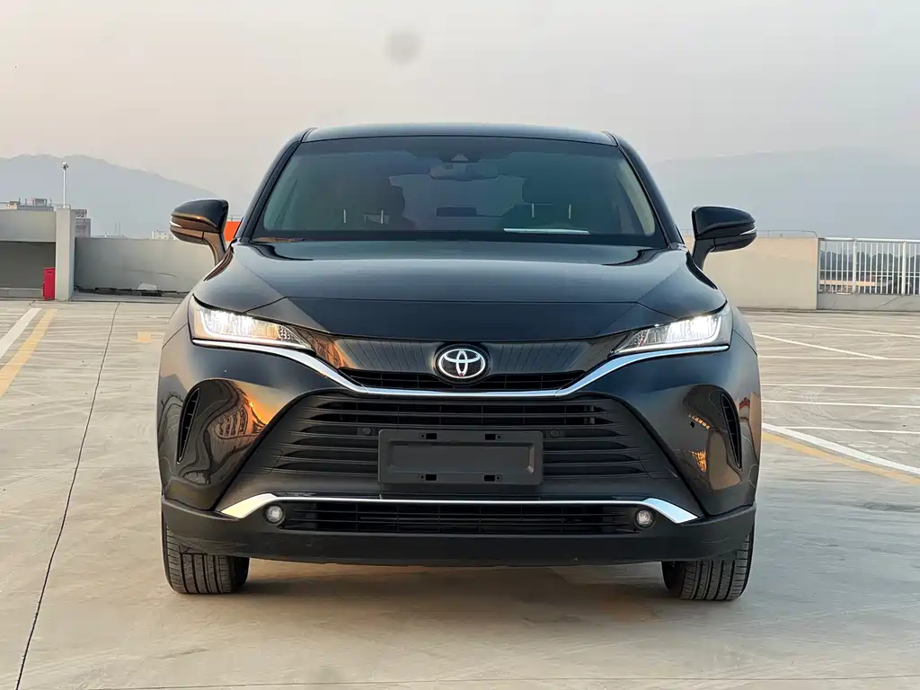 Toyota Harrier — миниатюра 2