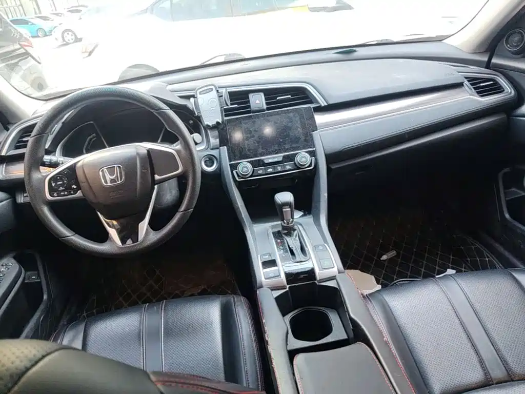 Honda Civic — миниатюра 10