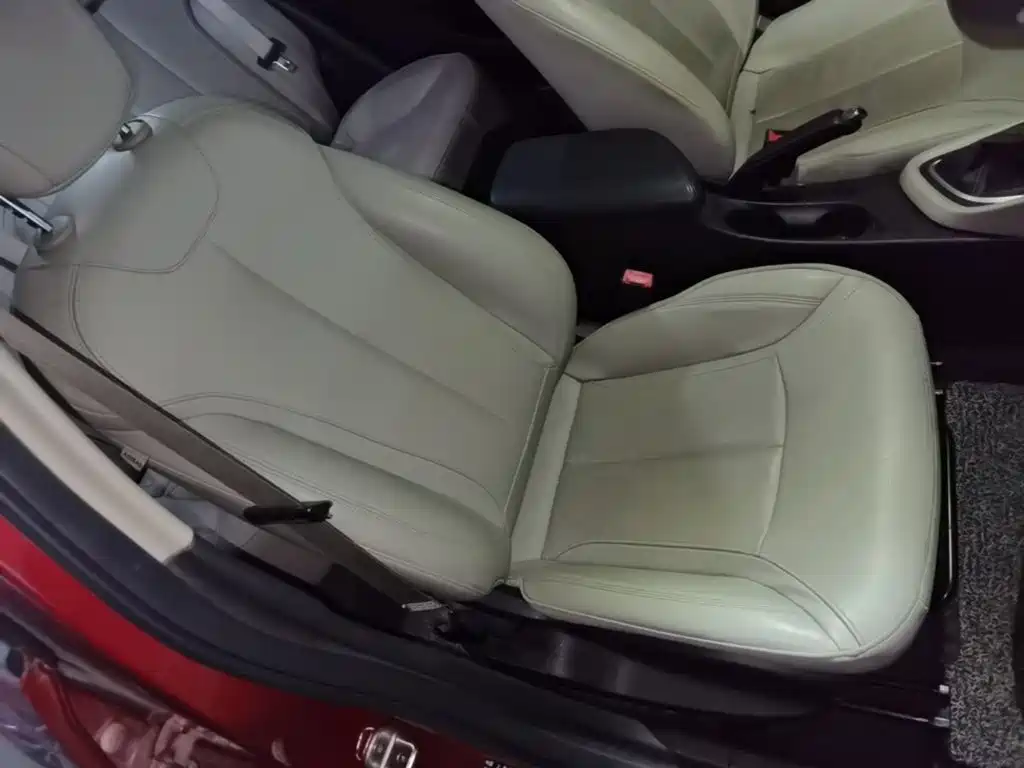 Buick Excelle — миниатюра 25