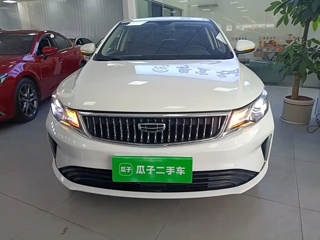 Geely Emgrand GL — миниатюра 3