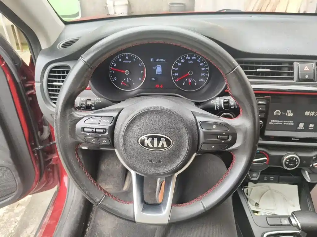 Kia KX Cross — миниатюра 3