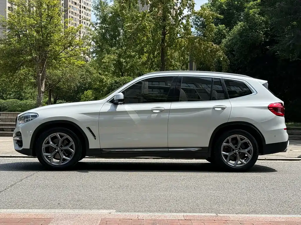 BMW X3 — миниатюра 3