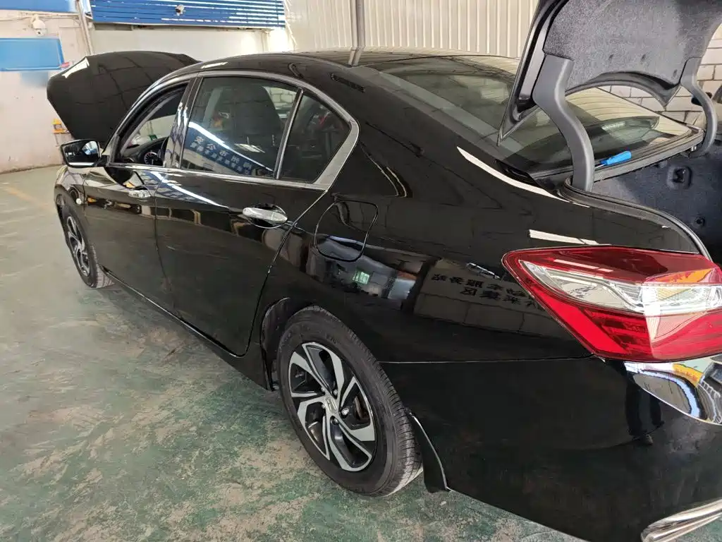 Honda Accord — миниатюра 5
