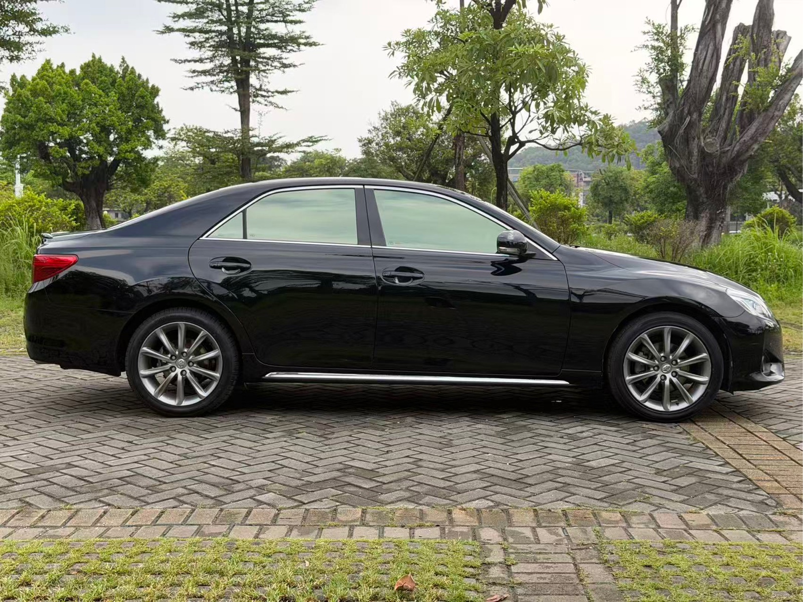 Toyota Reiz — миниатюра 4