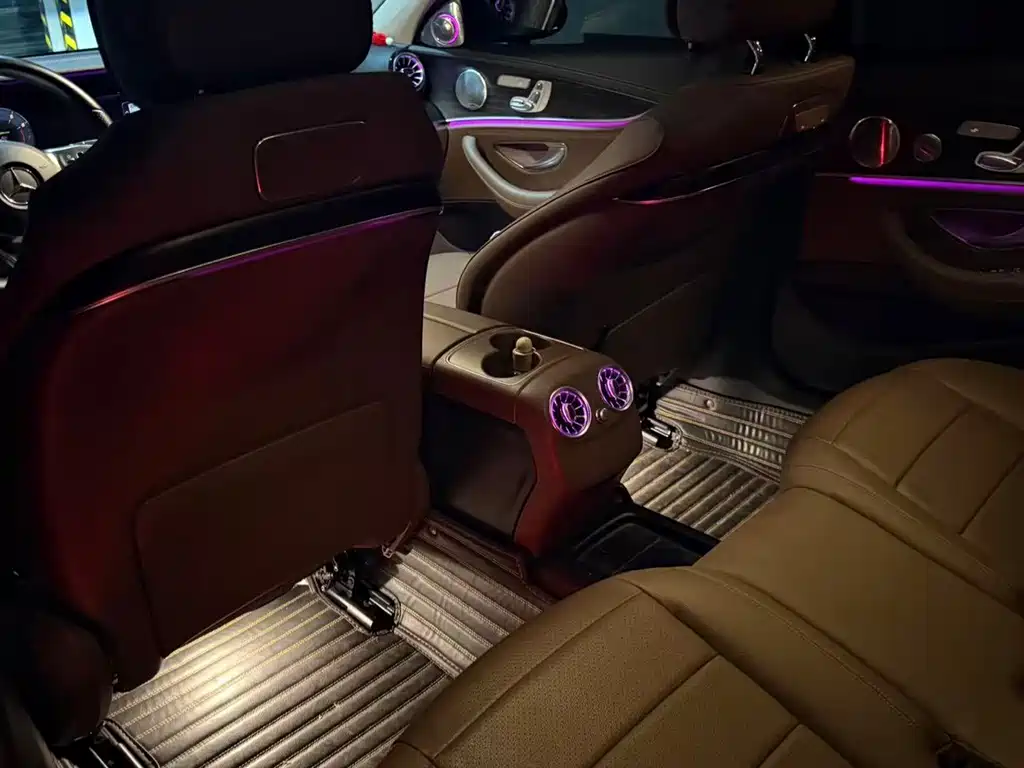 Mercedes-Benz E-Class — миниатюра 5