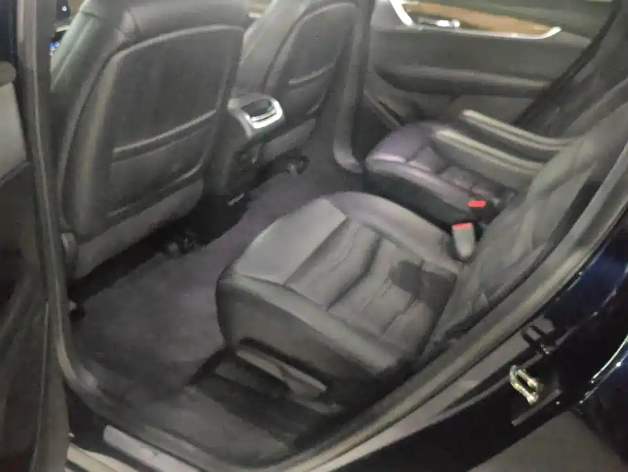 Cadillac XT6 — миниатюра 11