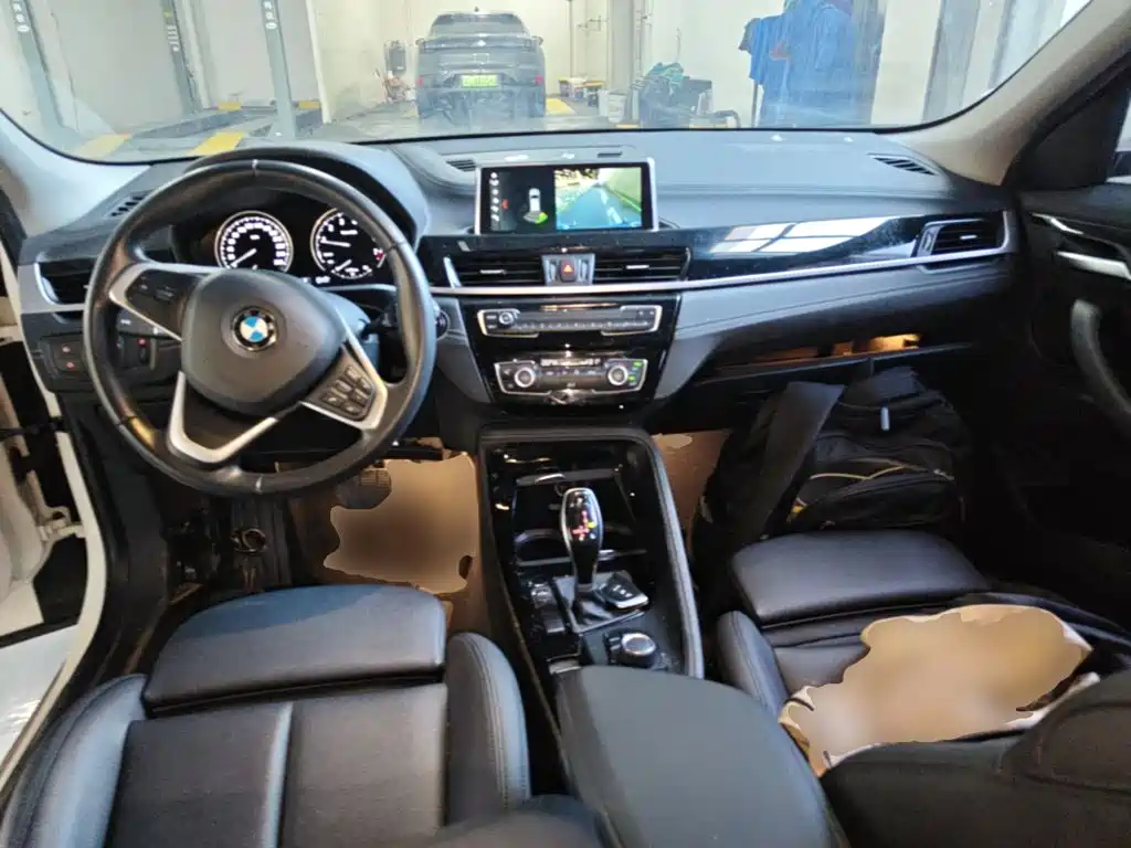 BMW X2 (Import) — миниатюра 10