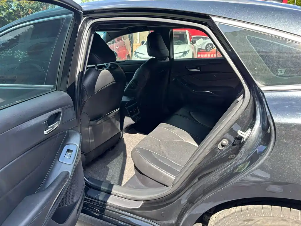 Toyota Avalon — миниатюра 8
