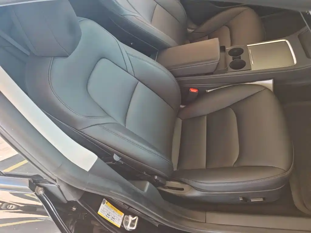 Tesla Model 3 — миниатюра 25