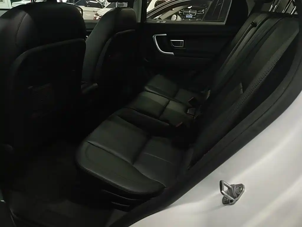 Land Rover Discovery Sport — миниатюра 17