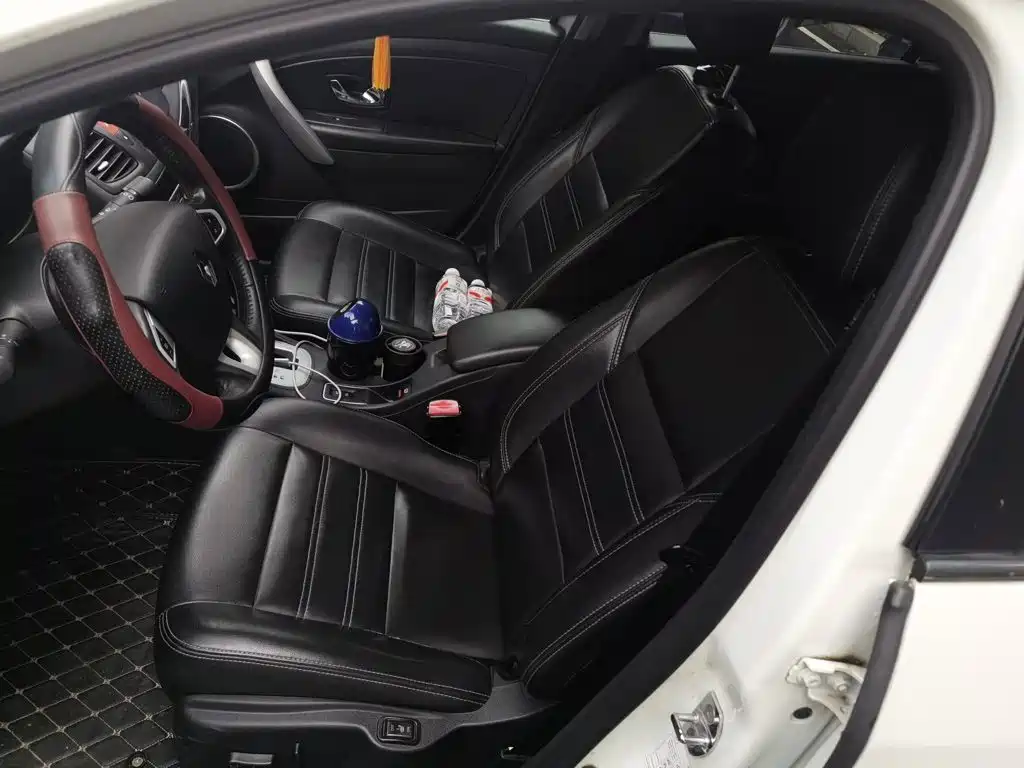 Renault Fluence — миниатюра 8
