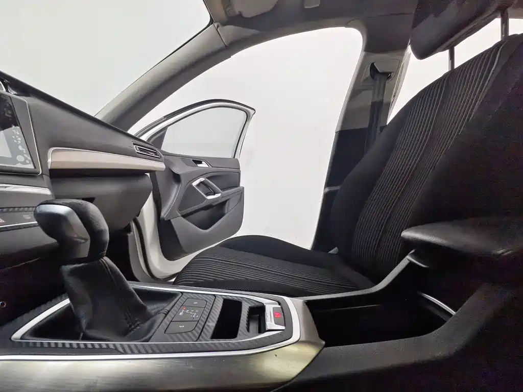 Peugeot 408 — миниатюра 12