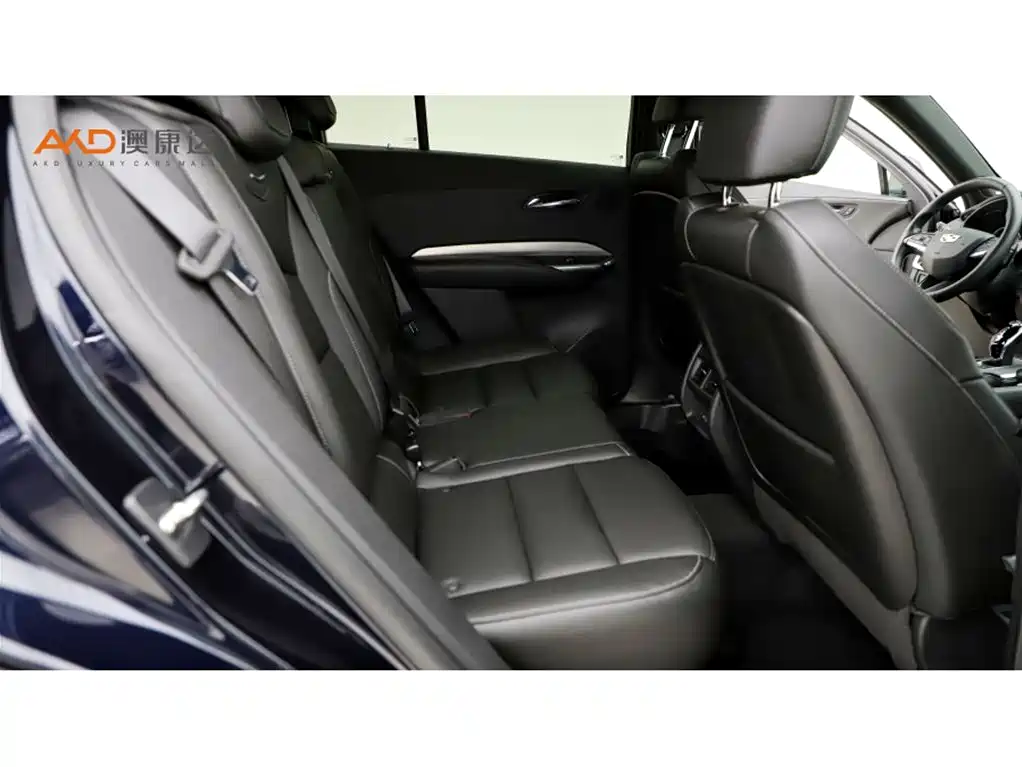 Cadillac XT4 — миниатюра 8