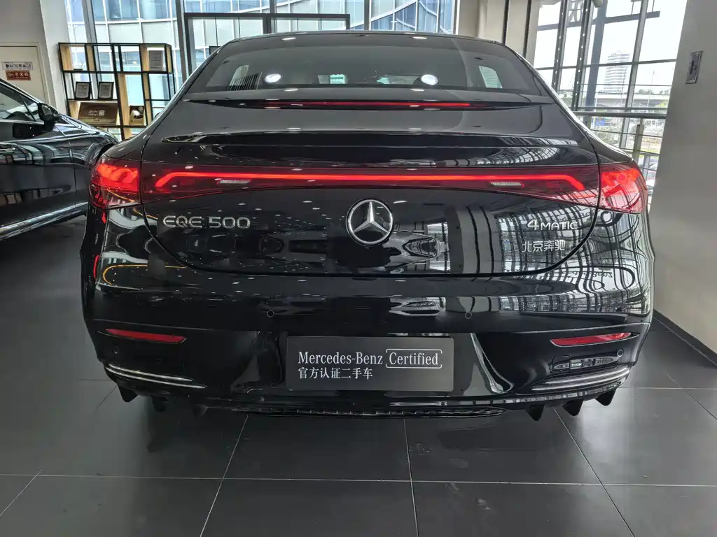 Mercedes-Benz EQE 2025 500 4MATIC