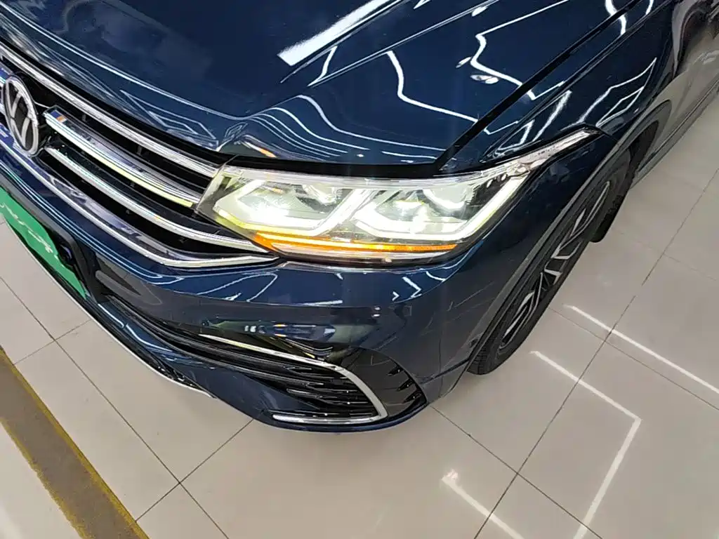 Volkswagen Tiguan L — миниатюра 24