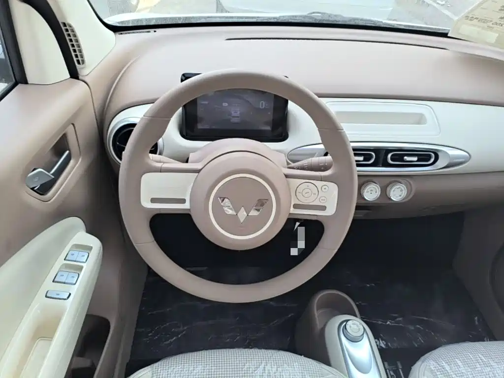 Wuling MINIEV — миниатюра 11