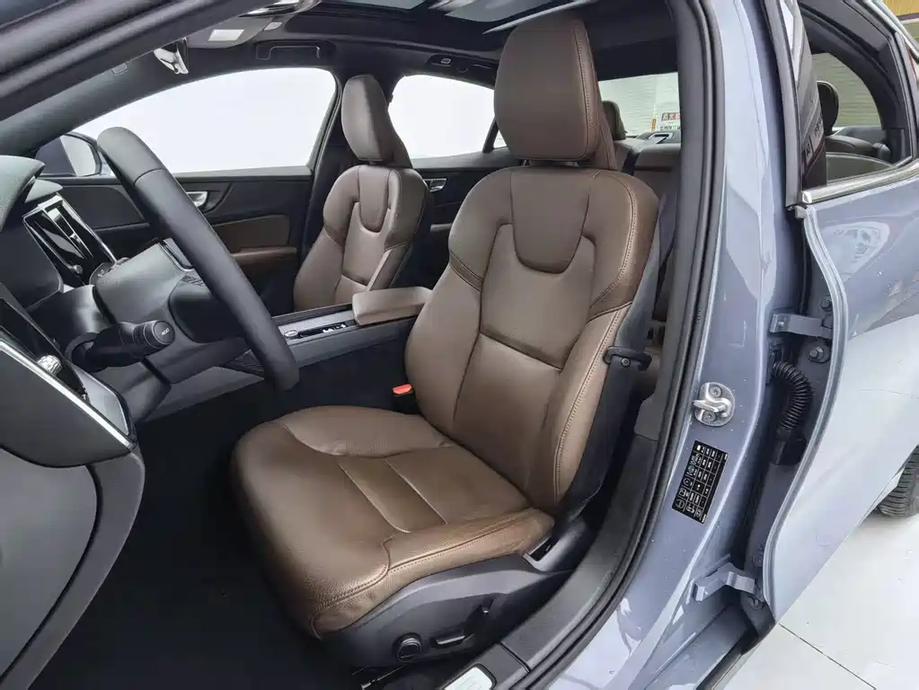 Volvo S60 — миниатюра 18