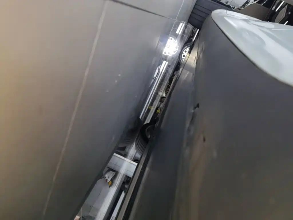 Tesla Model 3 — миниатюра 22