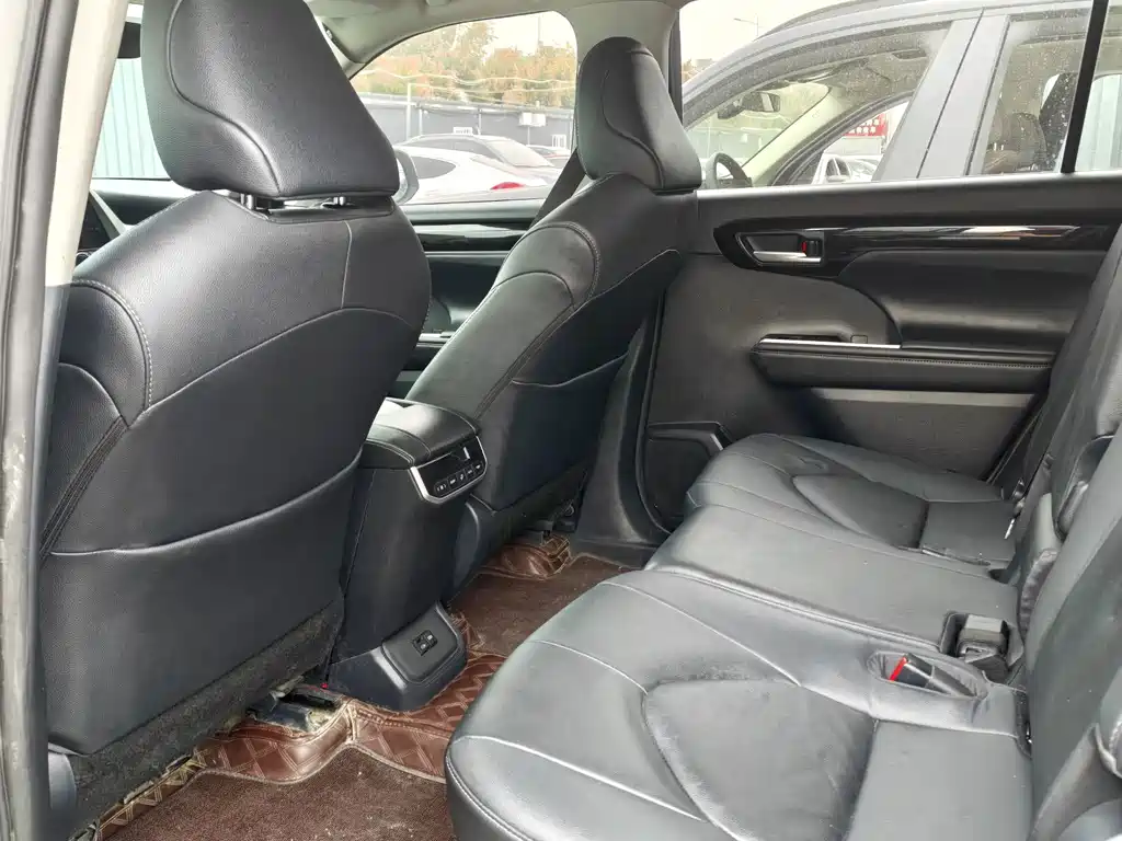 Toyota Highlander — миниатюра 5