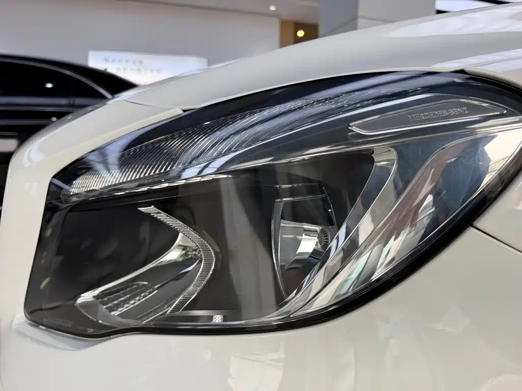 Mercedes-Benz GLA — миниатюра 13