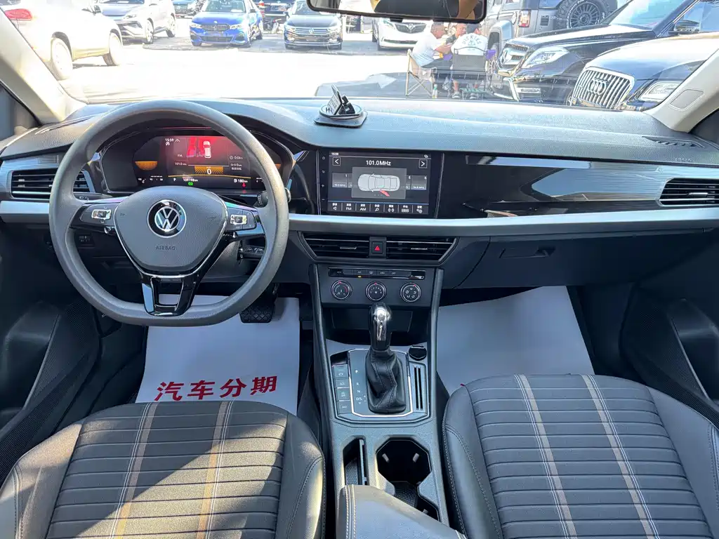 Volkswagen Lavida — миниатюра 6