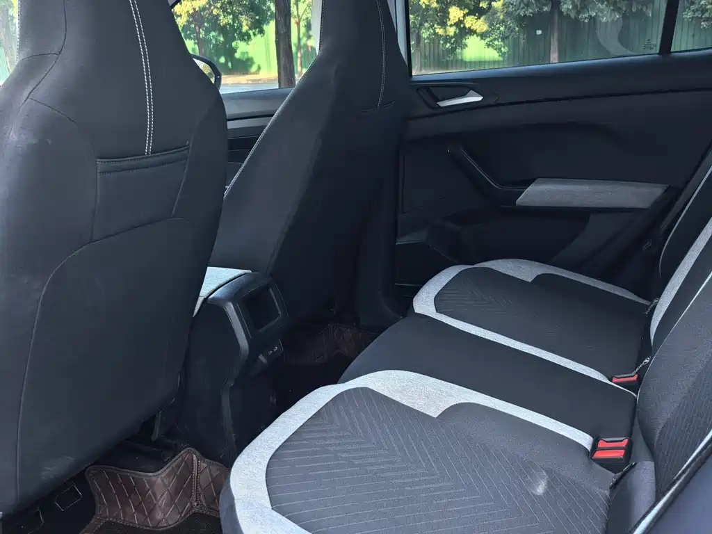 Volkswagen Tharu — миниатюра 5