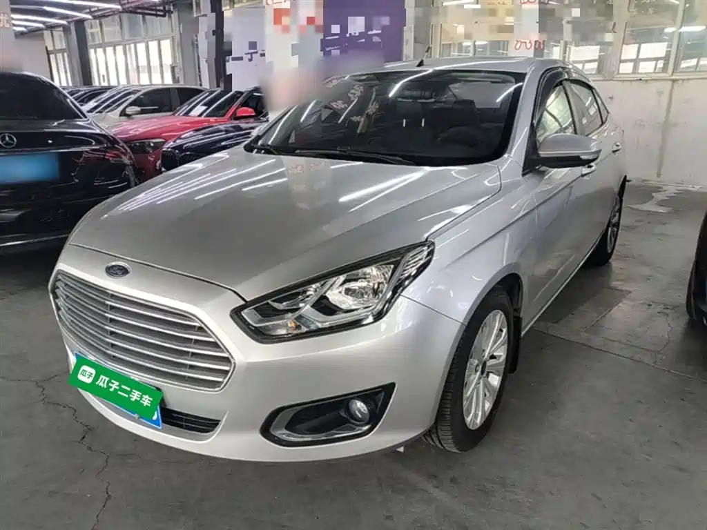 Ford Escort 2015