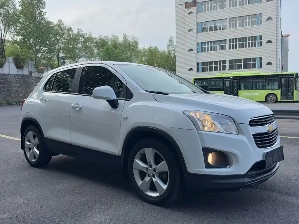 Chevrolet Trax 1.4T Manual 2WD Comfort Type, фото 3