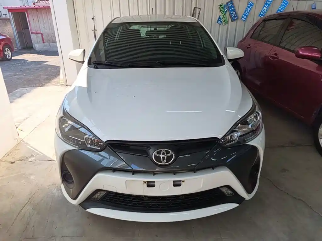 Toyota Yaris L — миниатюра 3