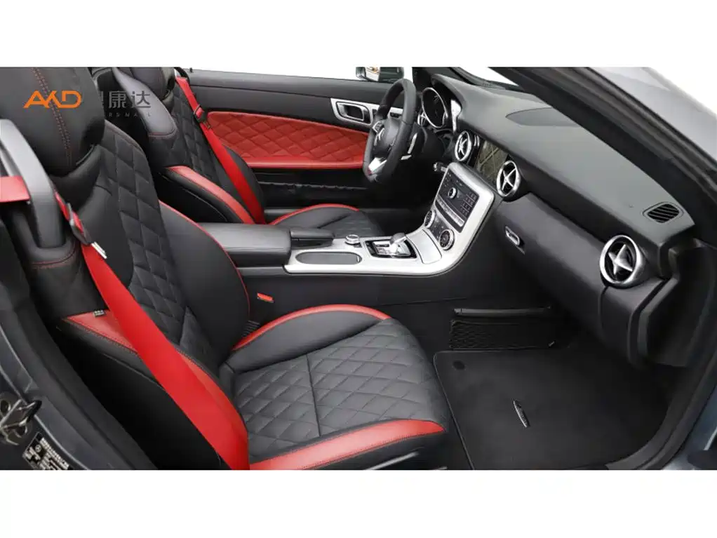 Mercedes-Benz SLC — миниатюра 8