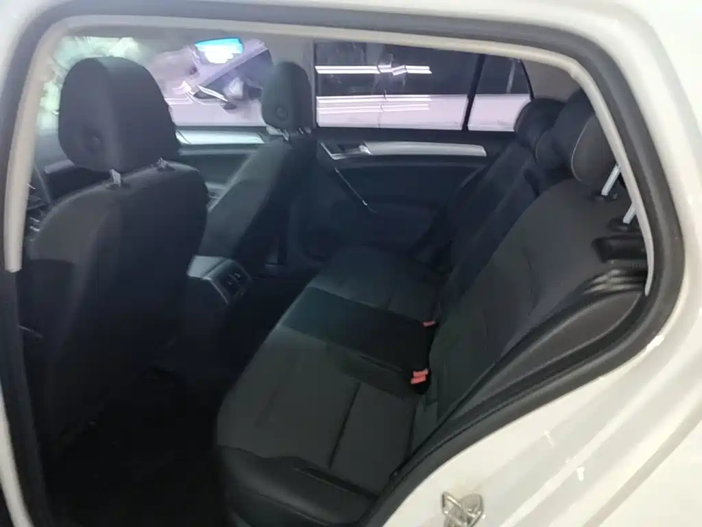 Volkswagen Golf — миниатюра 17
