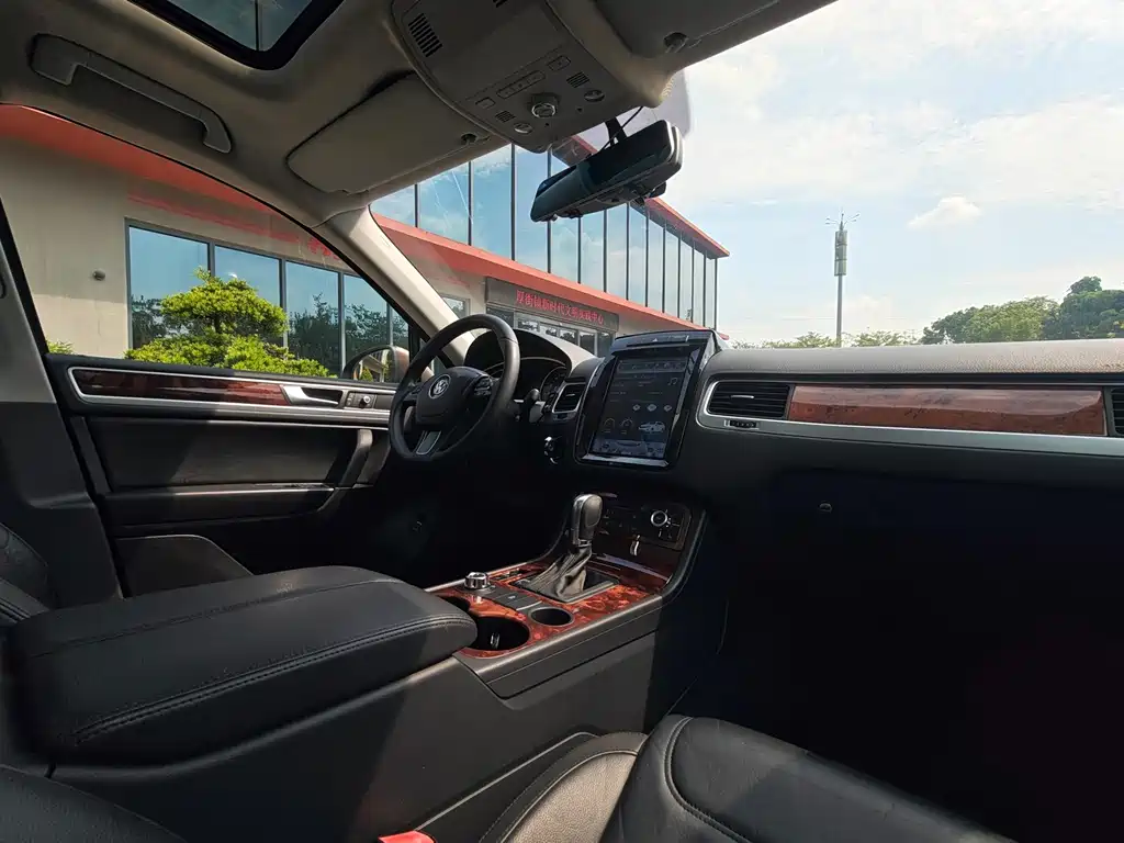Volkswagen Touareg — миниатюра 14