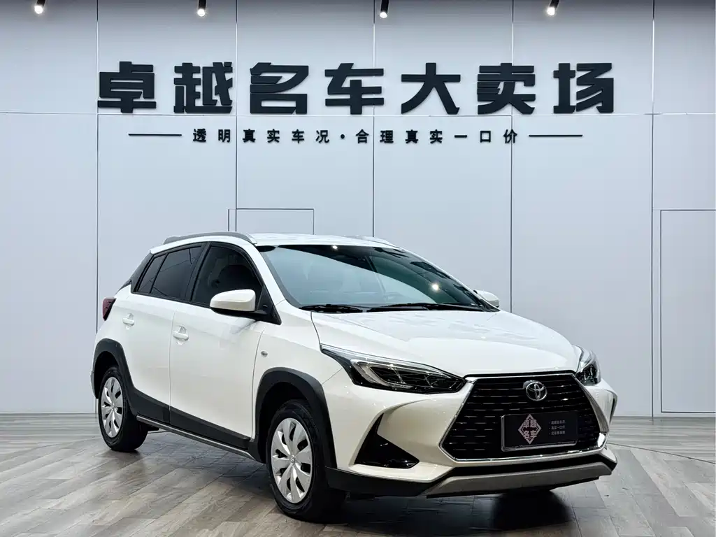 Toyota Yaris L 2022
