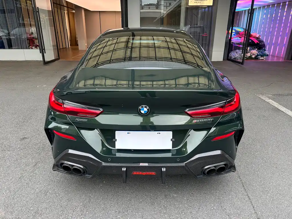 BMW 8 Series — миниатюра 4