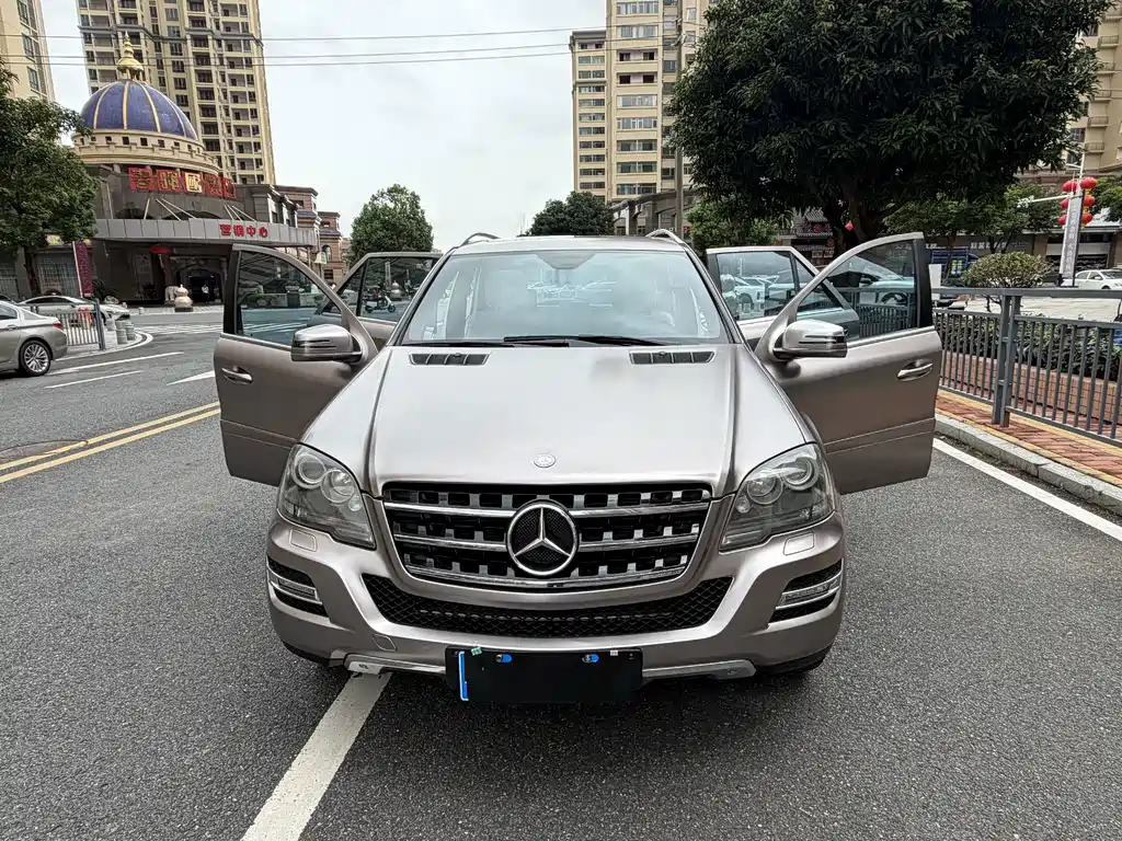 Mercedes-Benz M-Class — миниатюра 11