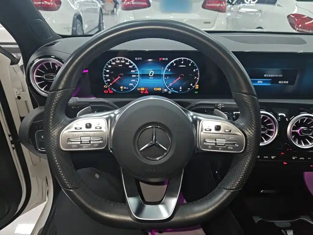 Mercedes-Benz A-Class — миниатюра 11