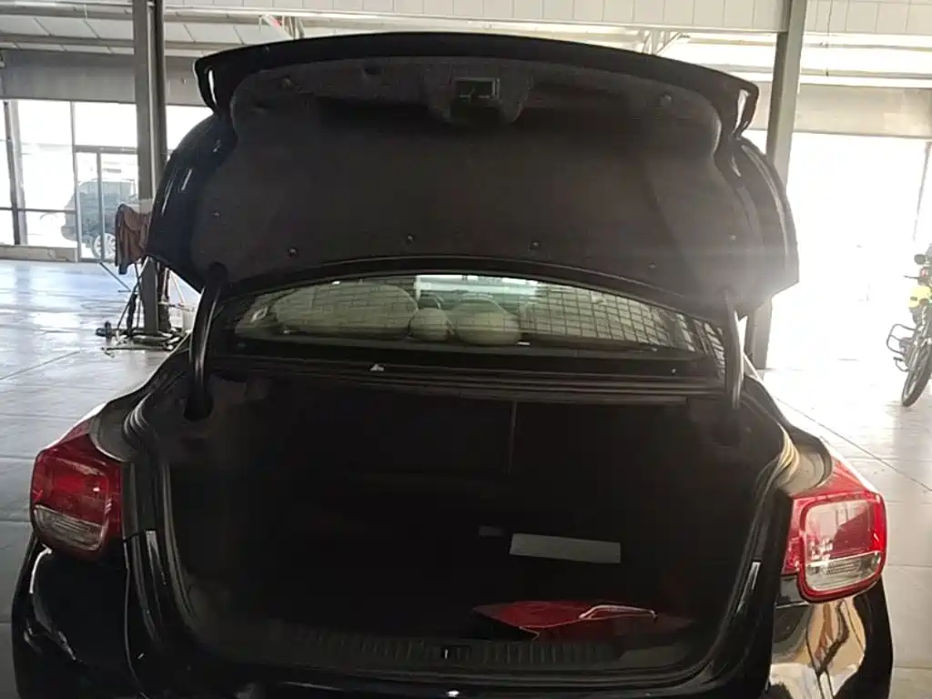 Chevrolet Malibu — миниатюра 19