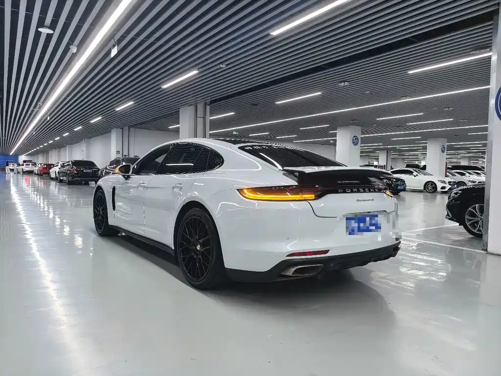 Porsche Panamera — миниатюра 25