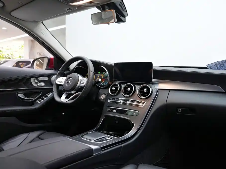 Mercedes-Benz C-Class — миниатюра 9