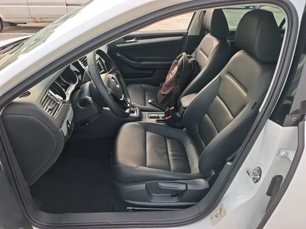 Volkswagen Sagitar — миниатюра 15