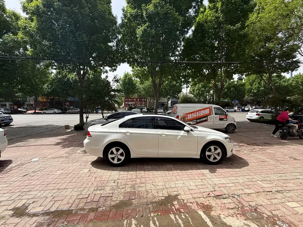 Volkswagen Lamando 2018 230TSI DSG