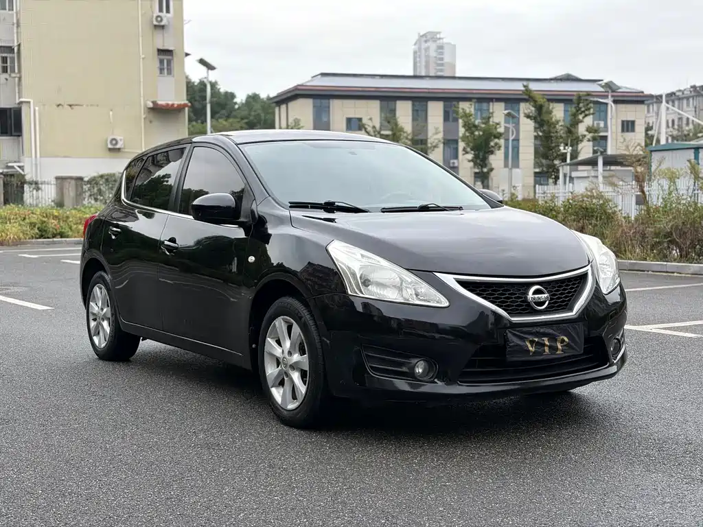 Nissan Tiida — миниатюра 10