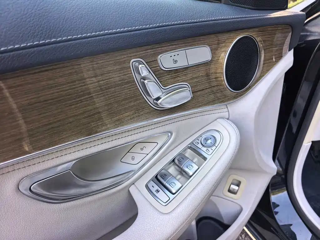 Mercedes-Benz C-Class — миниатюра 13