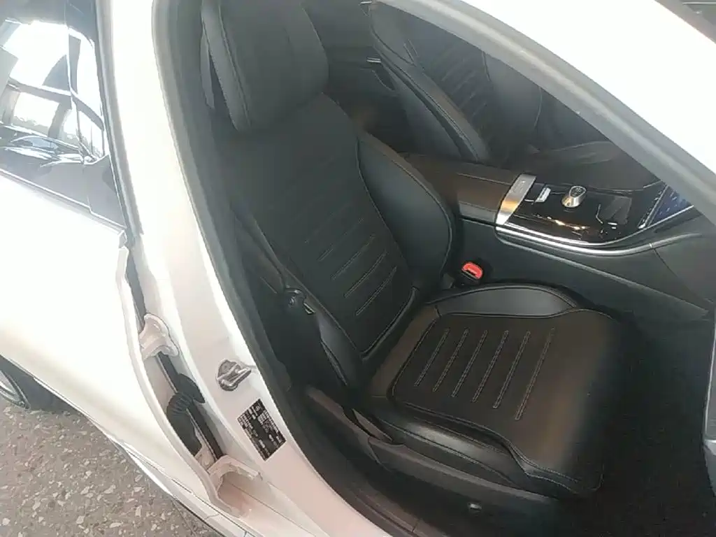 Mercedes-Benz C-Class — миниатюра 25