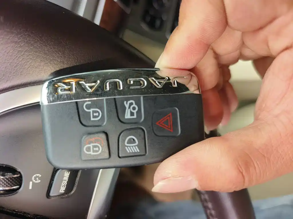 Jaguar XF — миниатюра 12