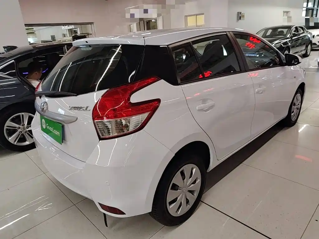 Toyota Yaris L — миниатюра 7